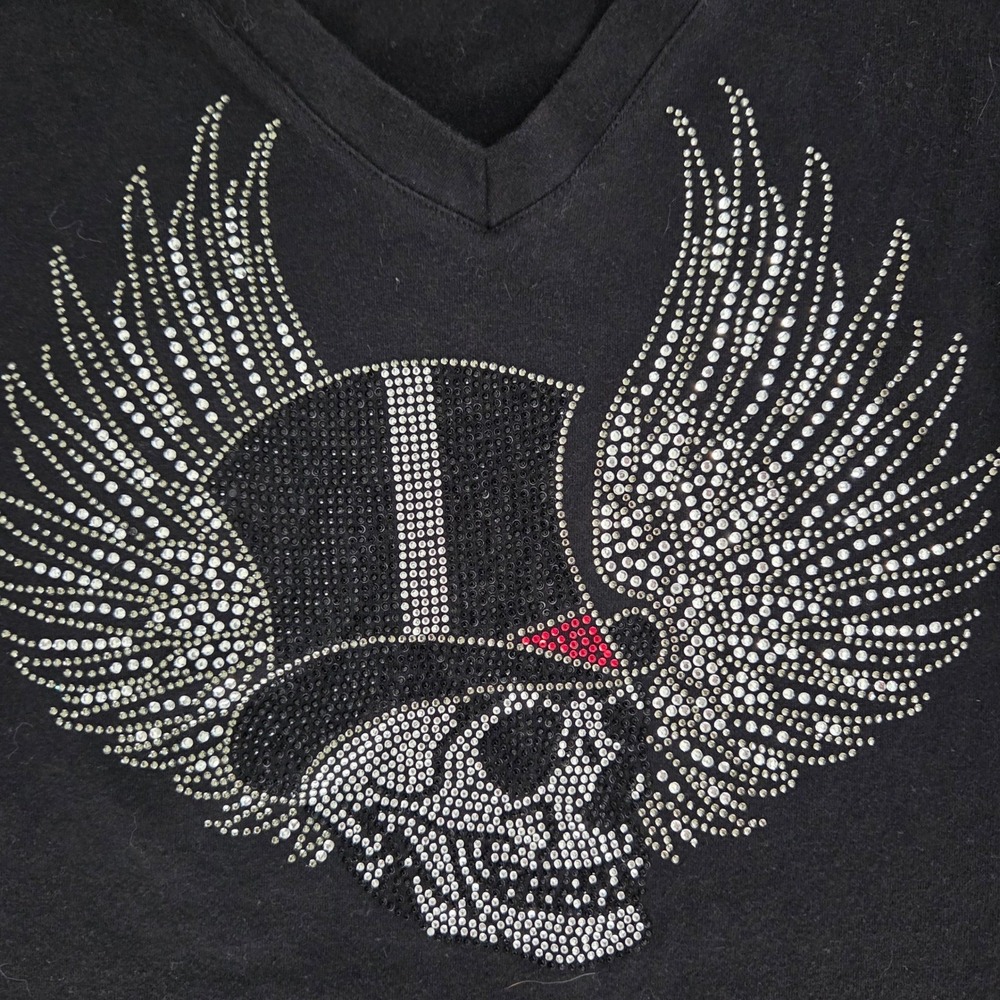 Zenana Outfitters Black Skull Wings Topaz Rhinestone V‎ Neck T Shirt Women M Y2K